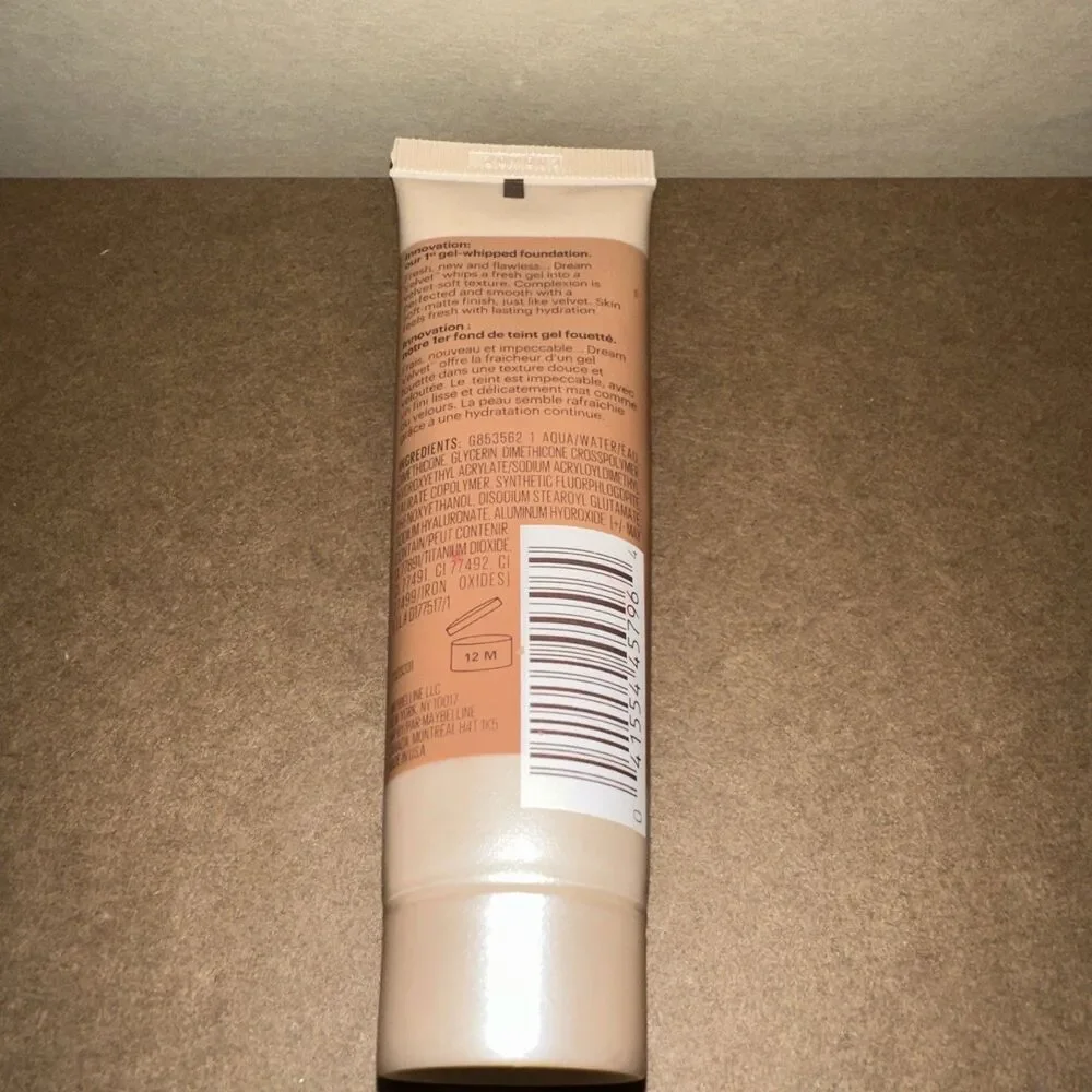Maybelline Dream Velvet Soft-Matte Hydrating Foundation 95 Coconut Sealed